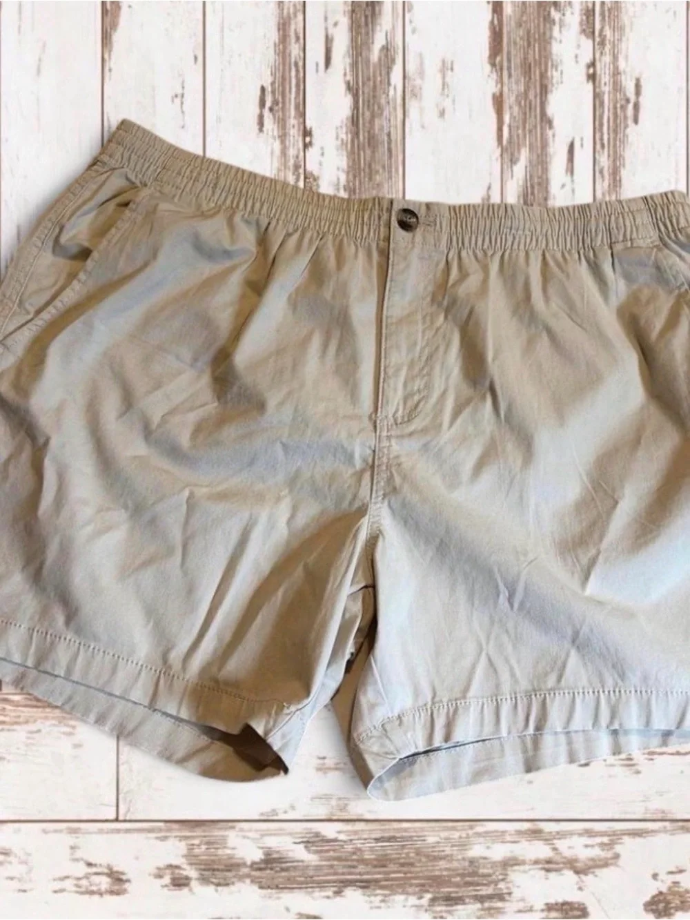 crown & ivy Men's Light Khaki Flat-Front Shorts